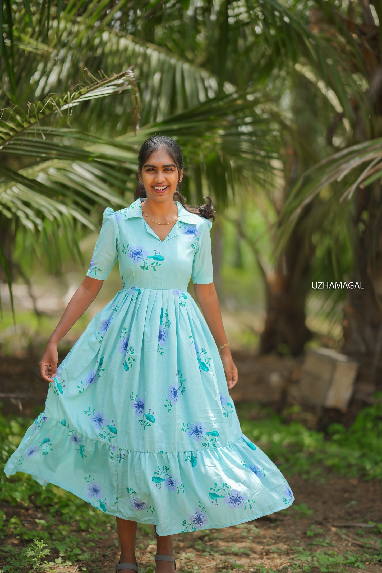 Blooming parrot dress