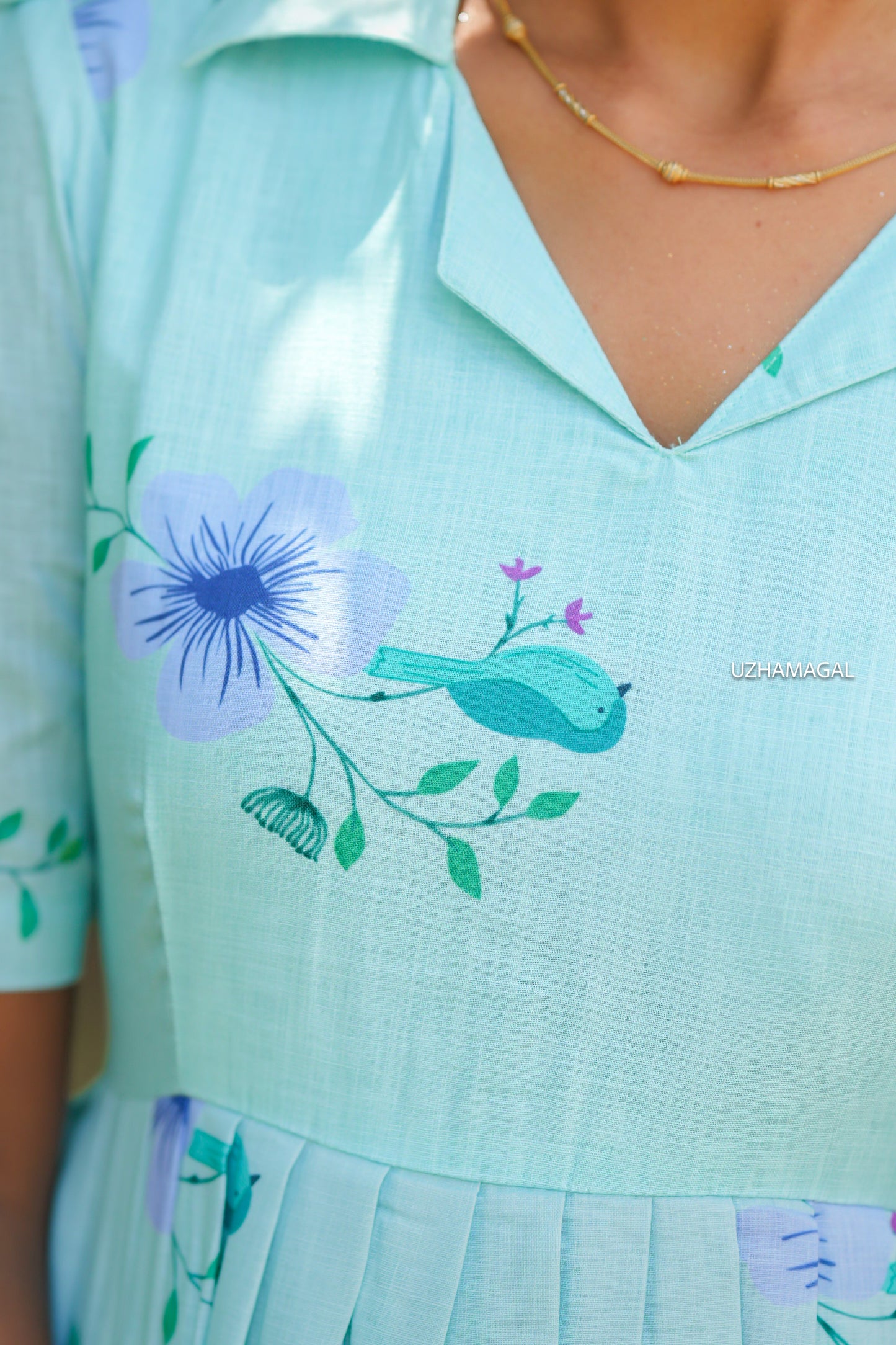 Blooming parrot dress