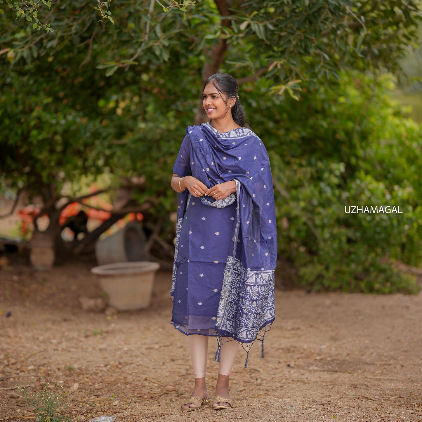 Neelavizhi Kurti Set