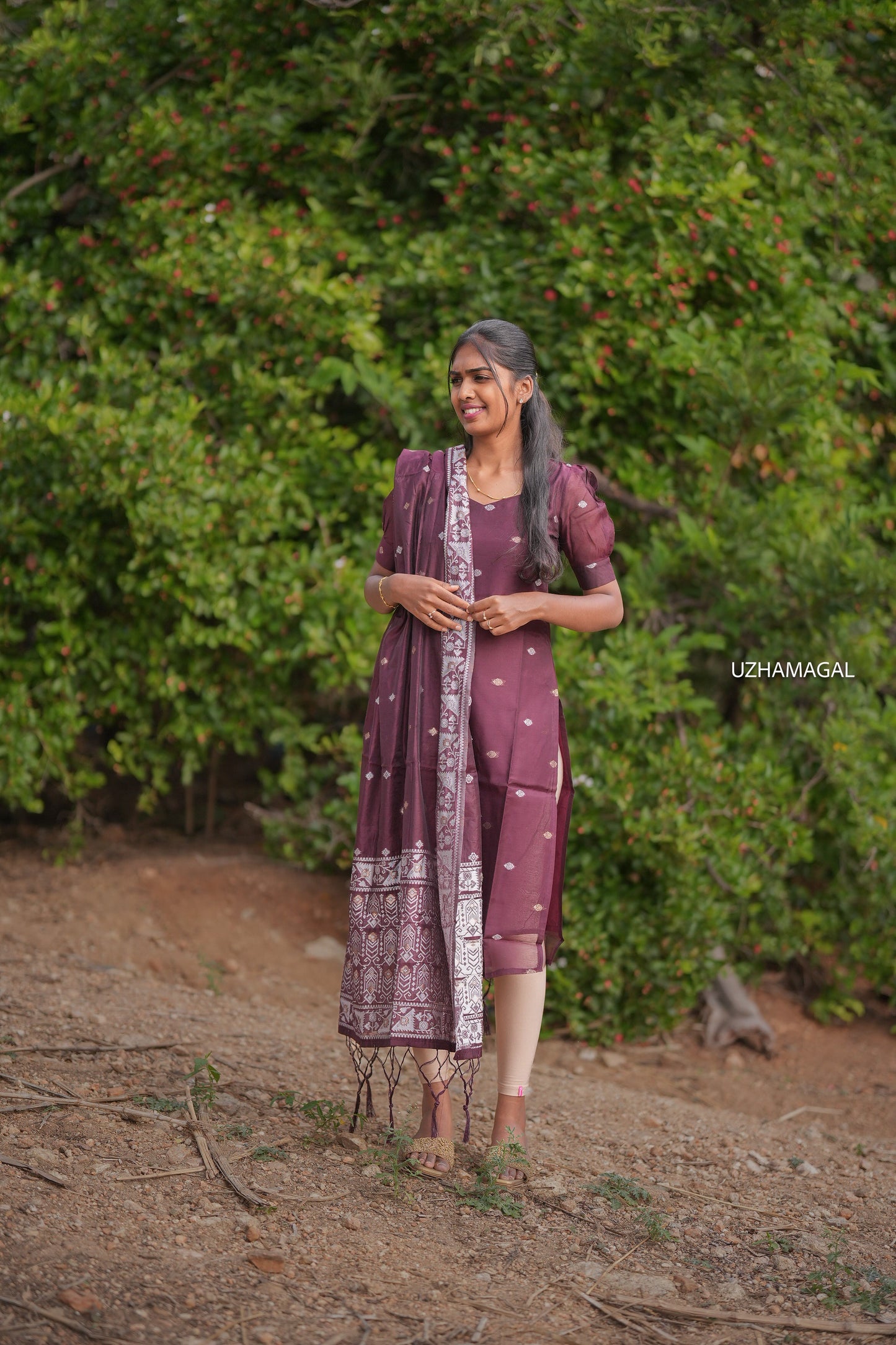Kavini Kurti Set