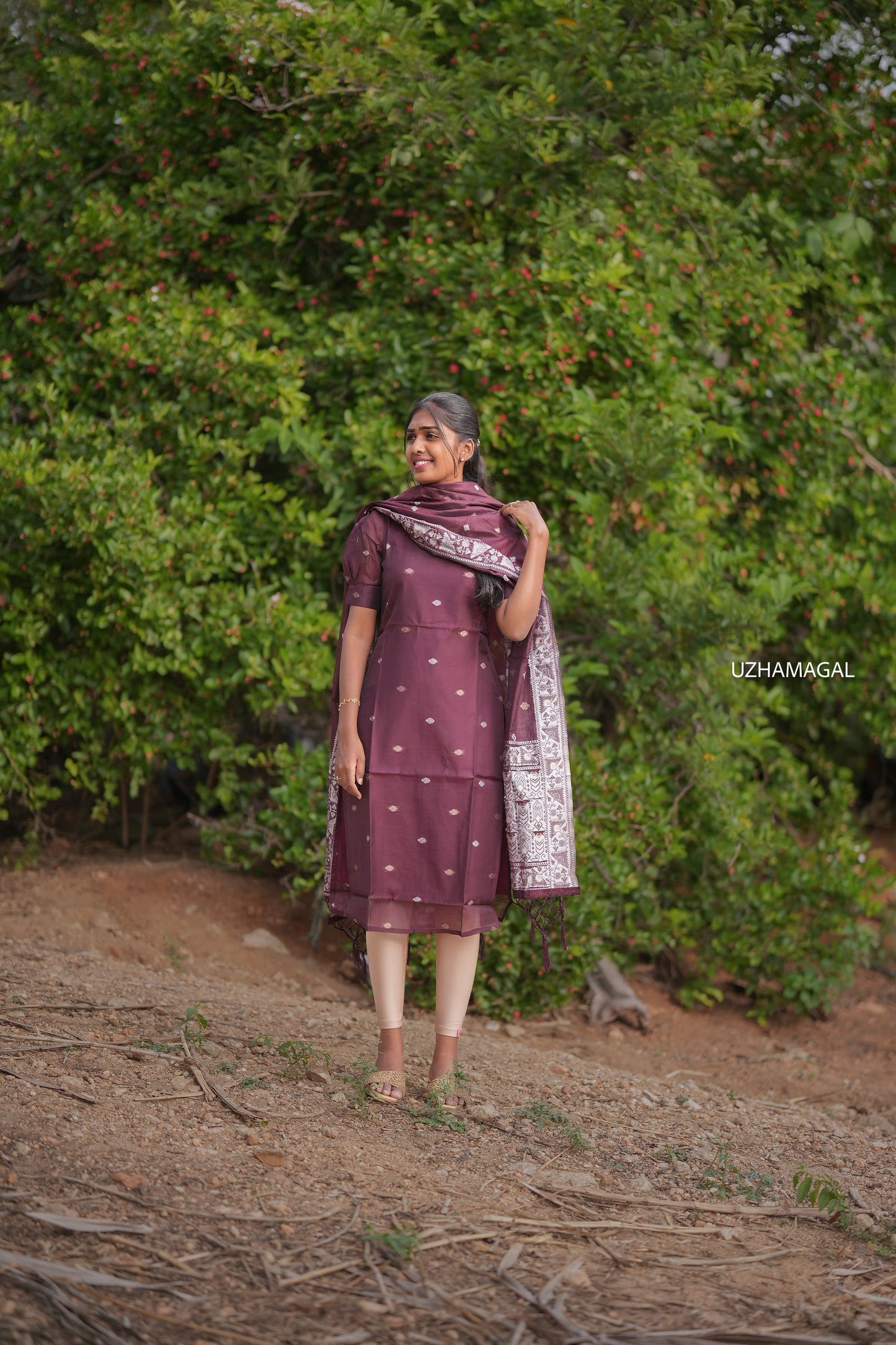 Kavini Kurti Set