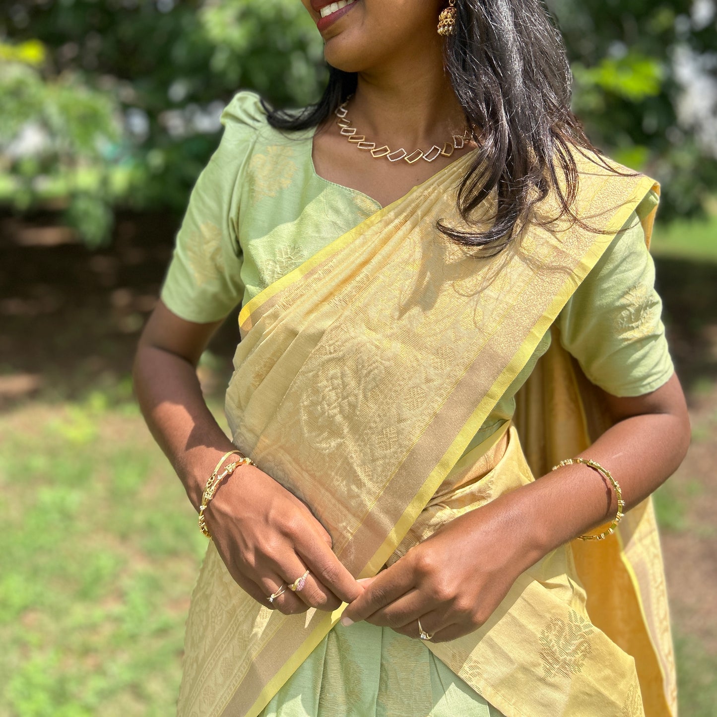 Kundavai dhavani set