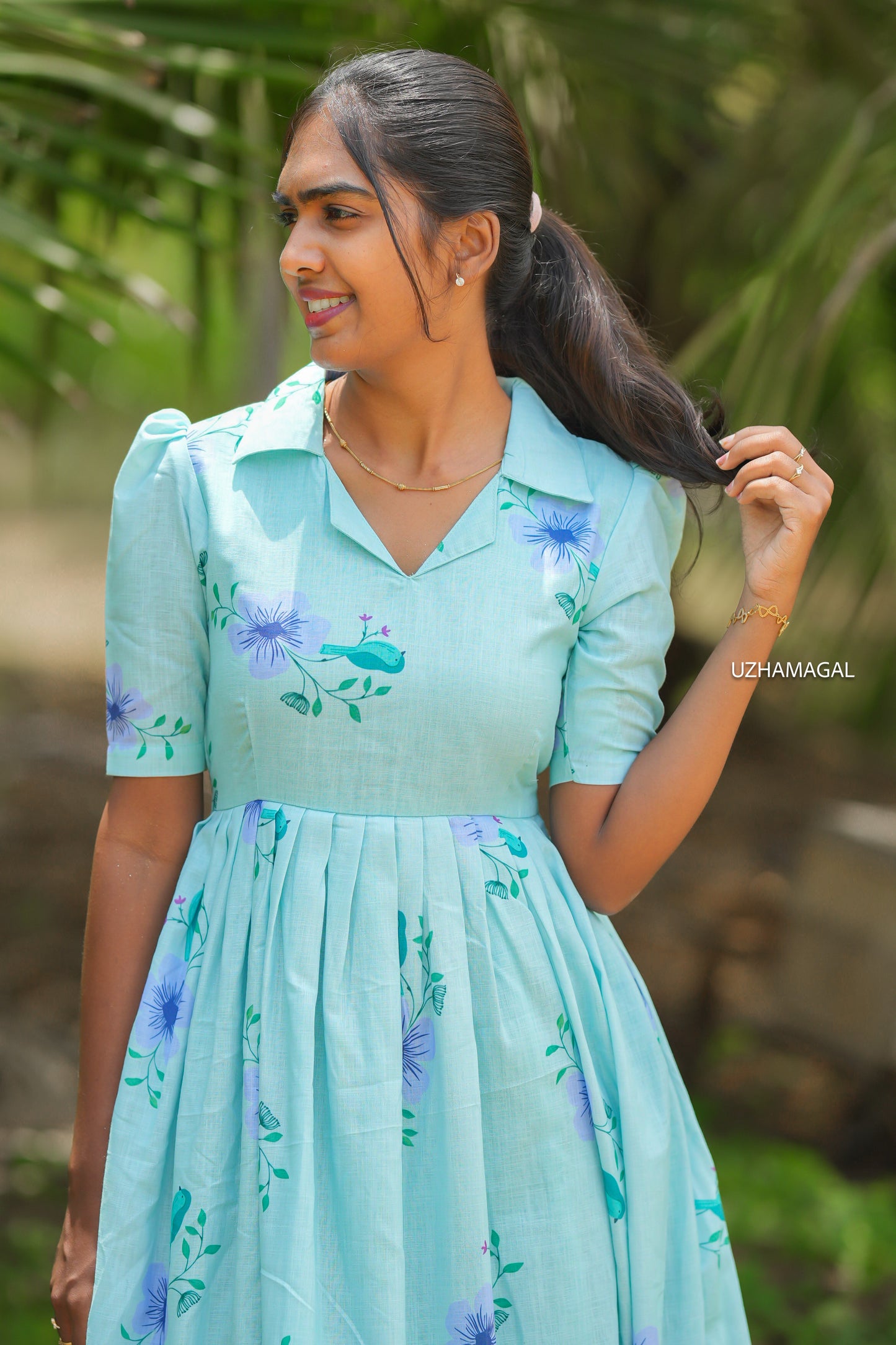 Blooming parrot dress