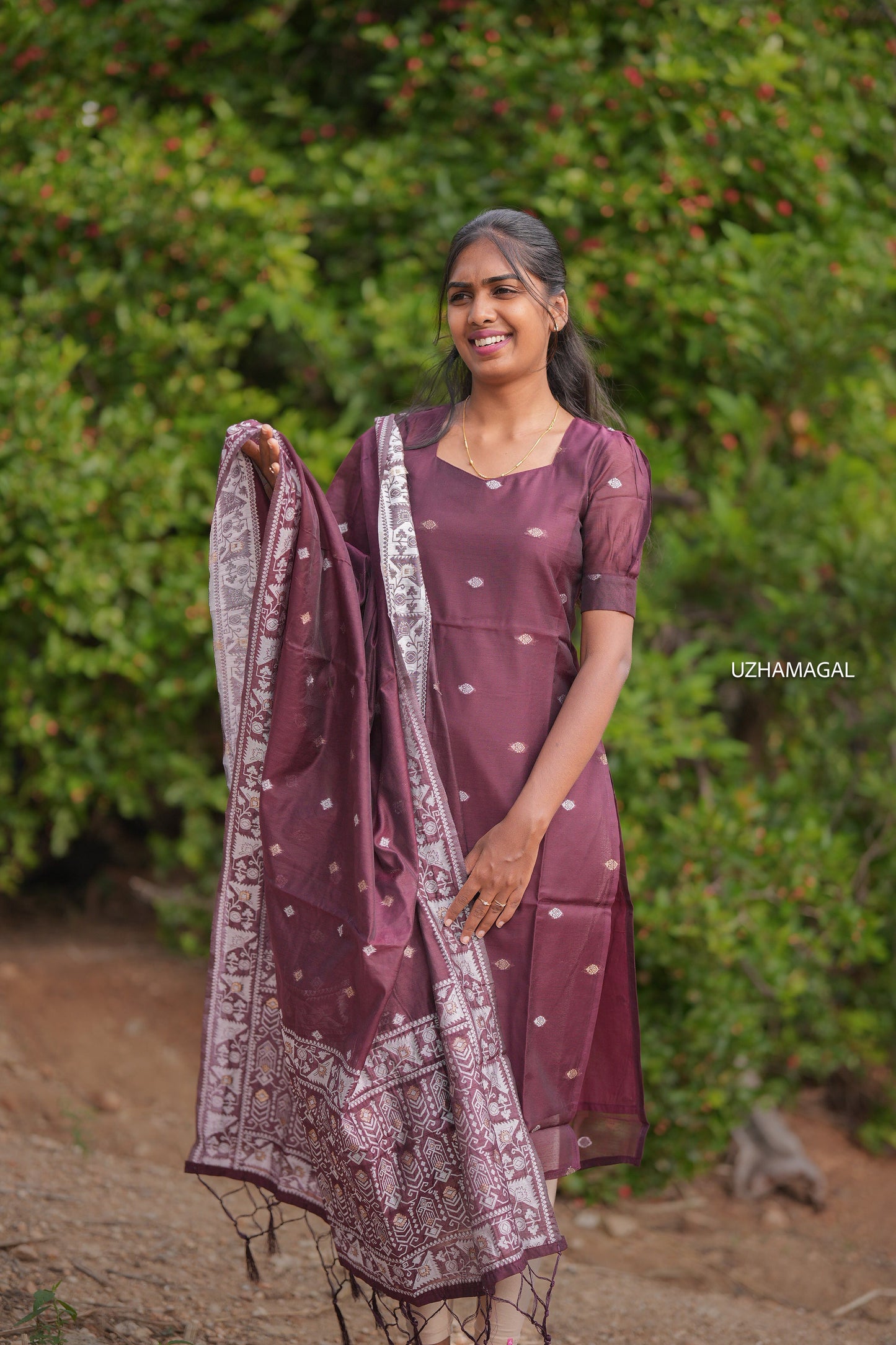 Kavini Kurti Set