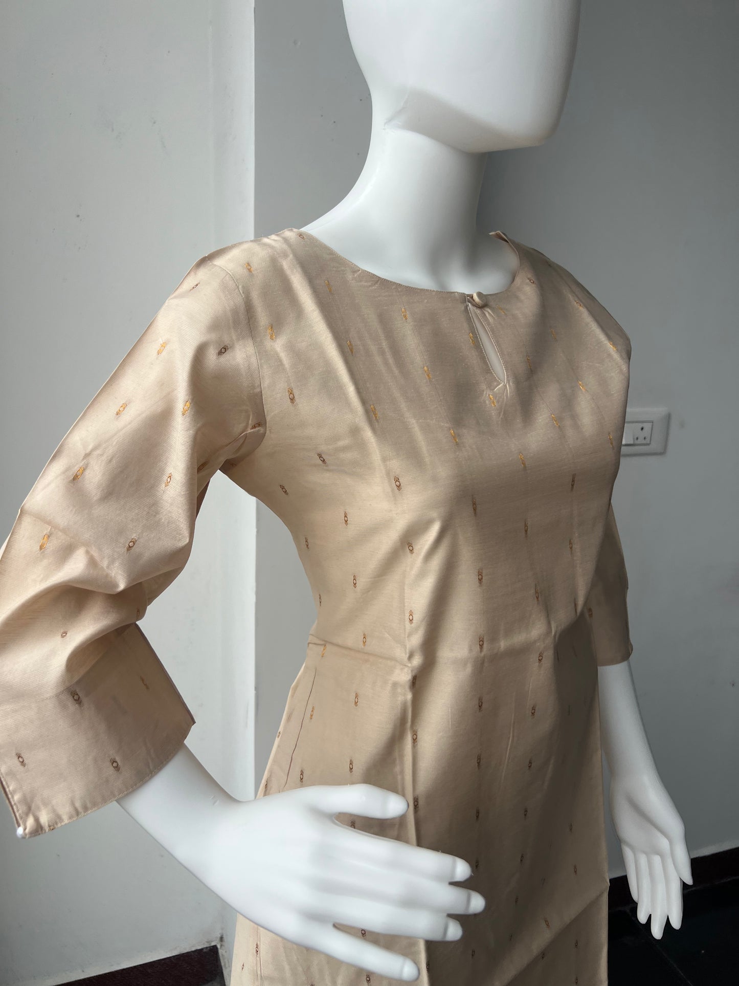 kurti 19