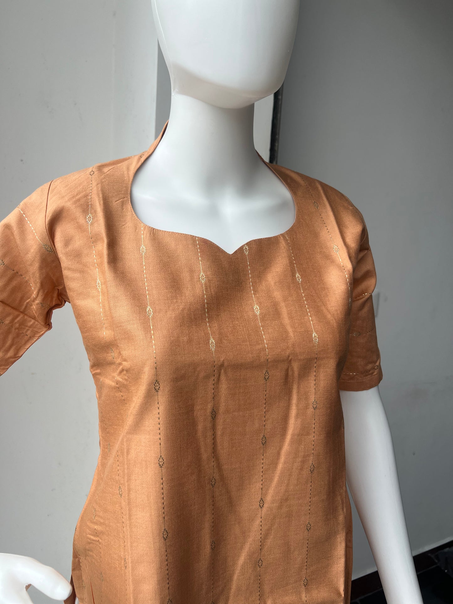 Kurti 28