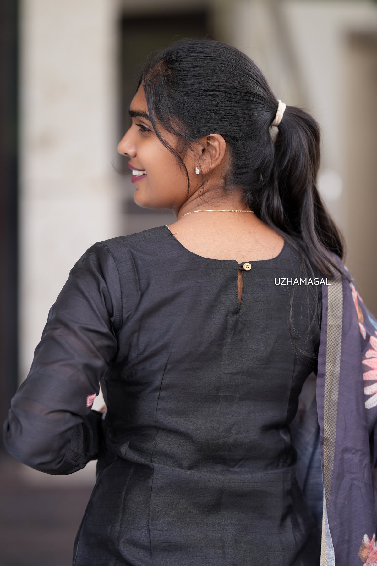 Black Garland