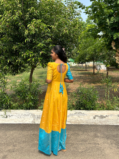 Chamandhipoo