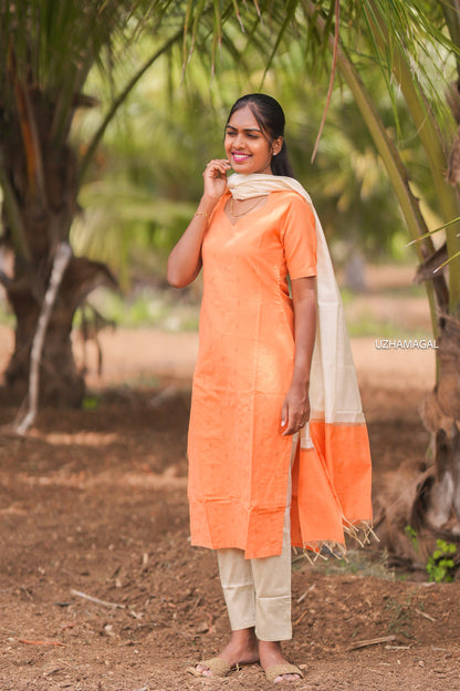 Miranda Kurti Set