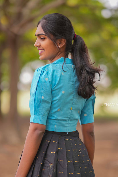 Thaazhampoo