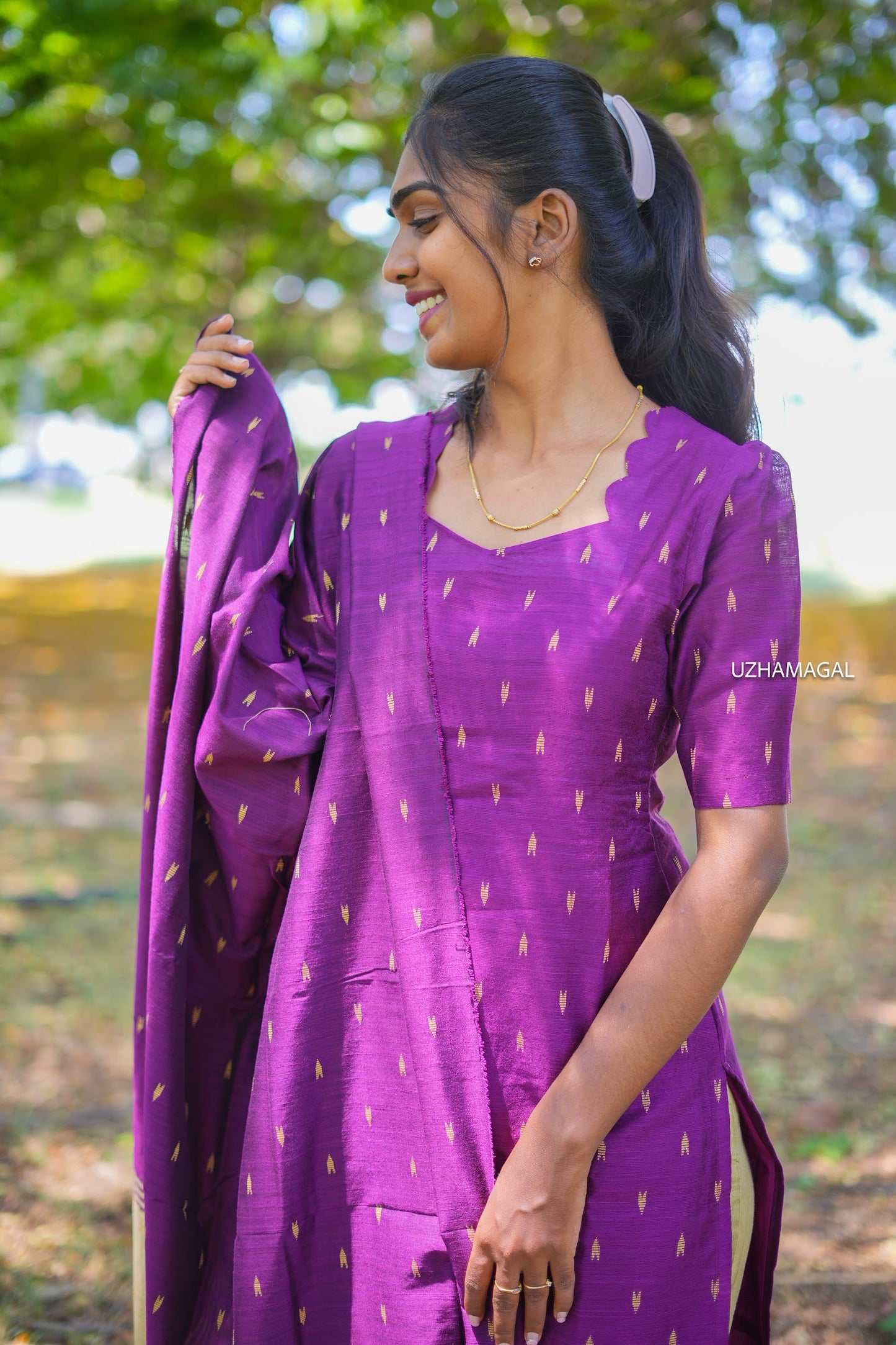 Meenakshi Magic kurti set