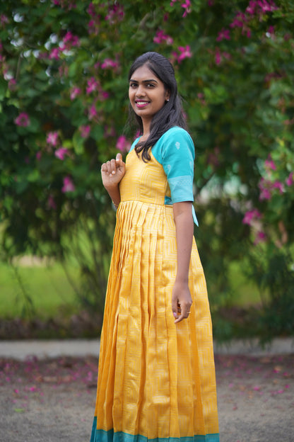 Santhanamalli dress