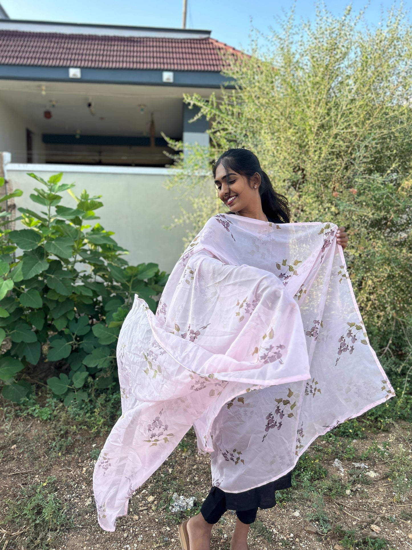 Poovin nizhal