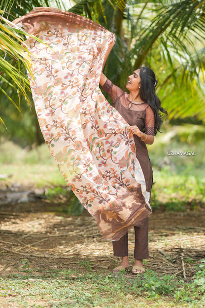 Vaaranam Kurti set