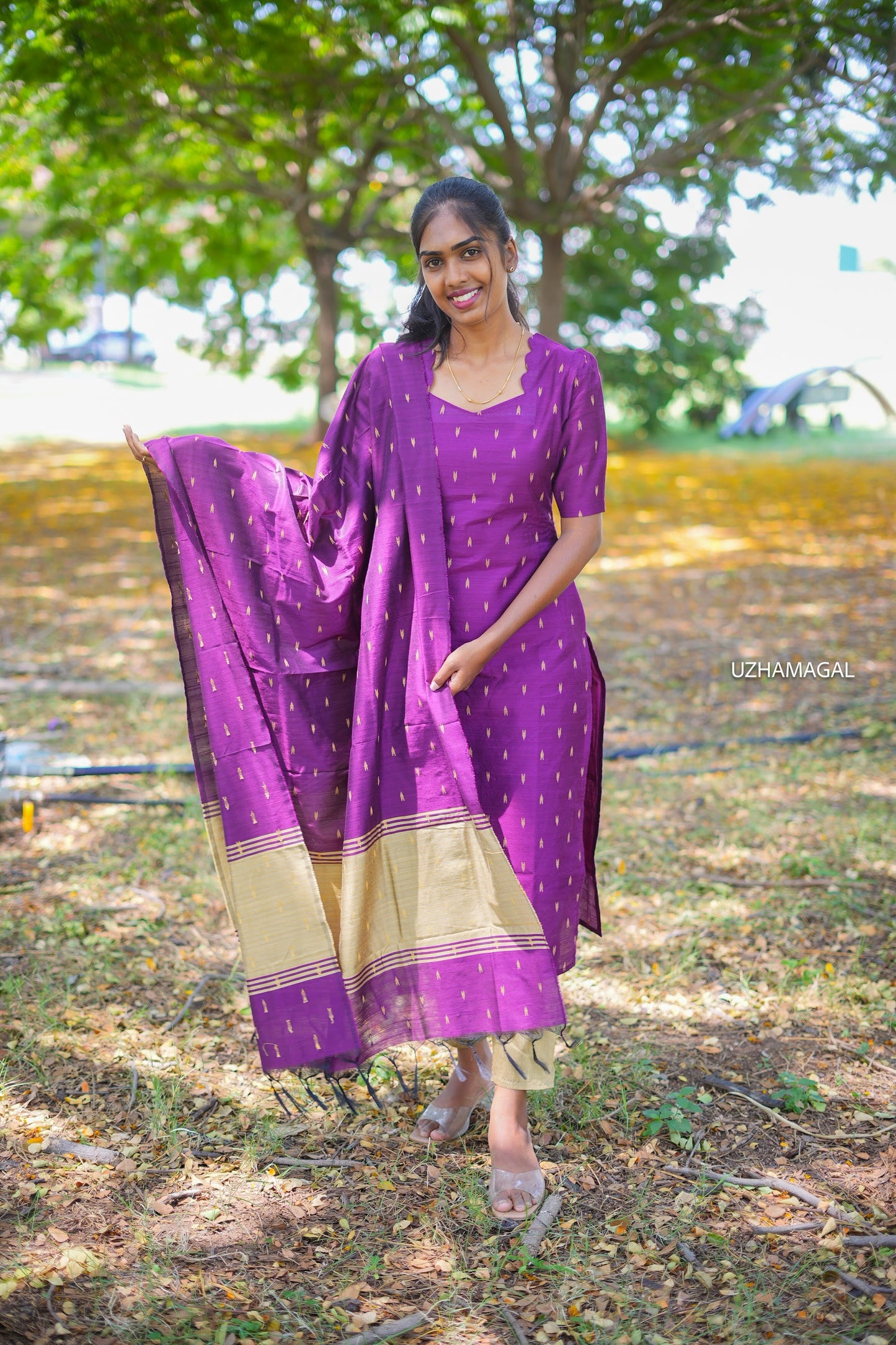Meenakshi Magic kurti set