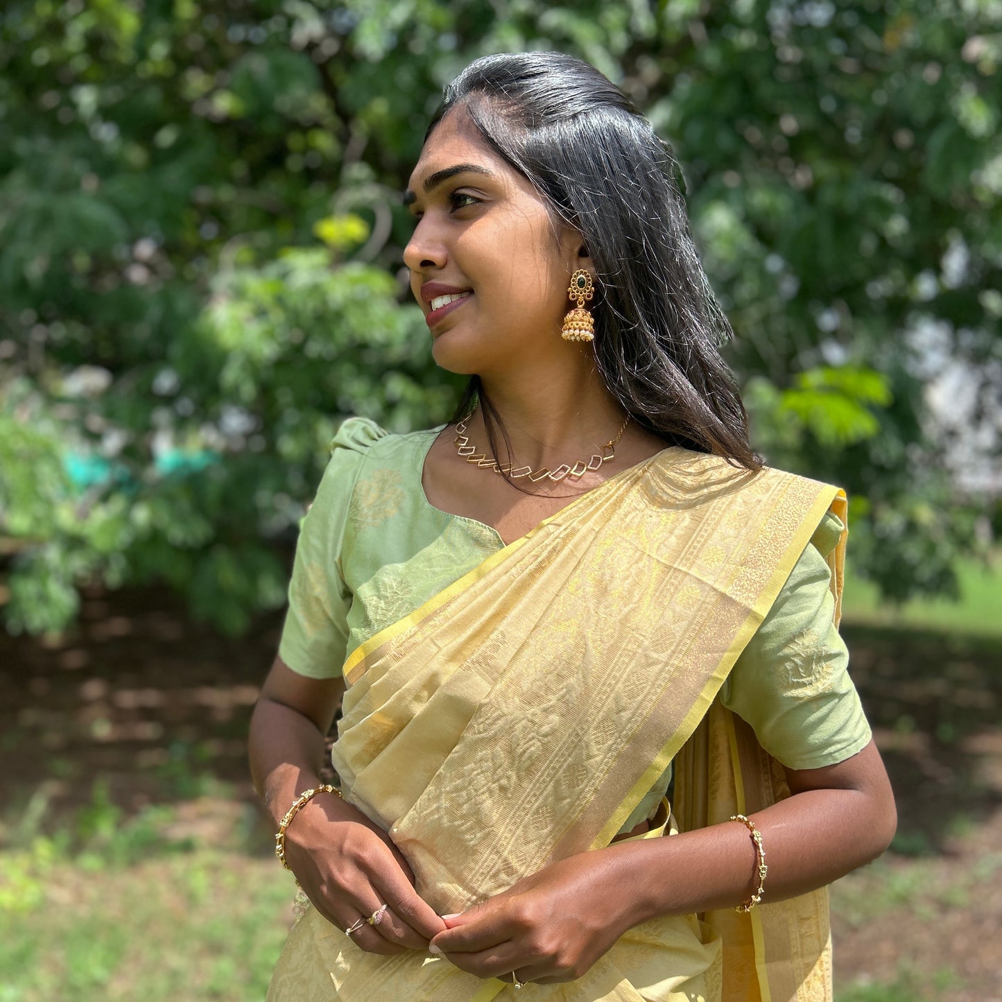 Kundavai dhavani set