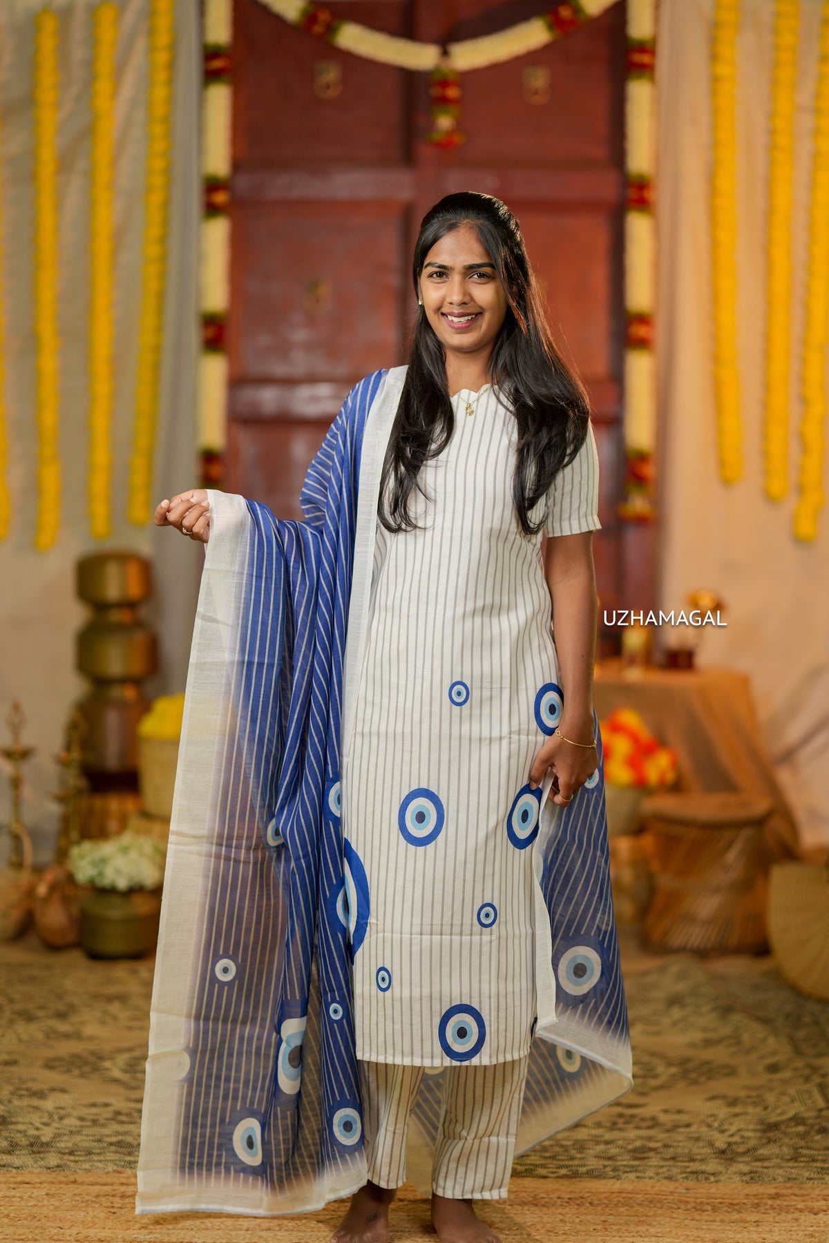Neela Oviyam