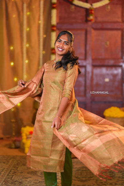 Arali Poo