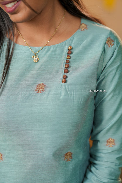 Neela Nira