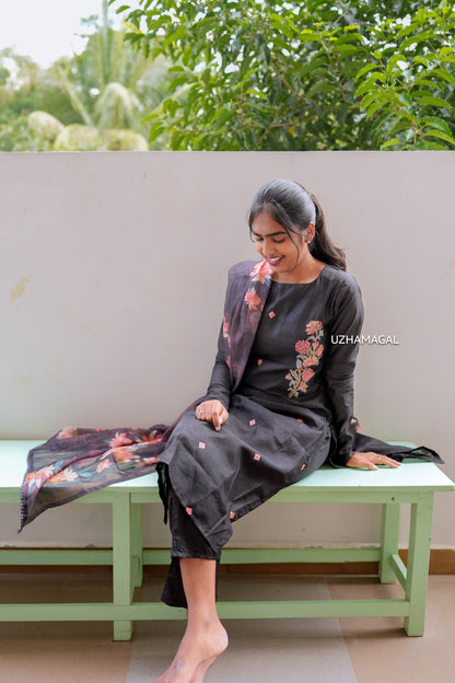 Black Garland