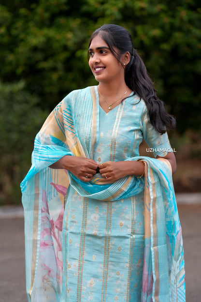 Neela Zari