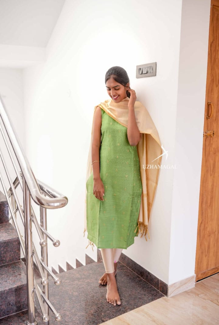 Green Kurti